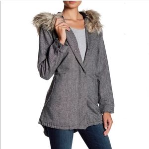 Cupcakes & Cashmere Audrey Faux Fur Trim Jacket